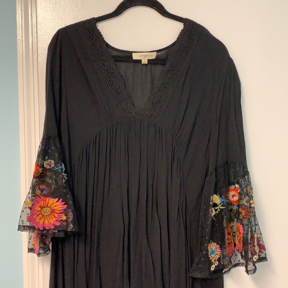 Umgee Tops - Spots on sleeve Umgee + dress or tunic embroidered